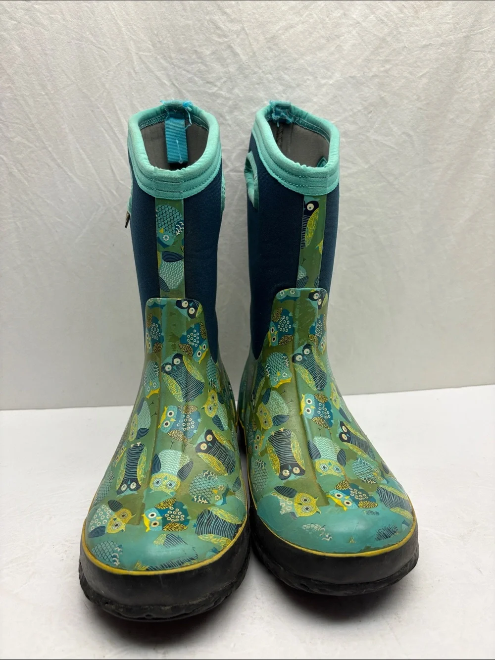Bogs Classic Owl rain boots, SZ 6 for big girl, box 1BA